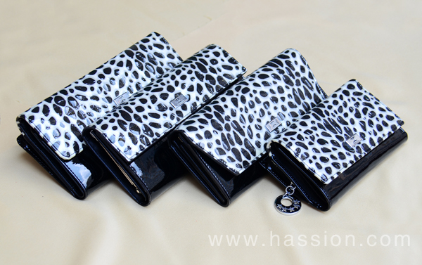 classic leopard leather <a href='../product/index.html' class='keys' title='Click to check the relevant information of wallet' target='_blank'>wallet</a>